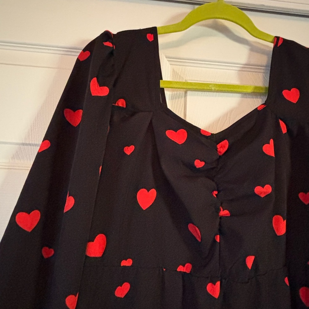 Black and Red Heart Print Dress - Picture 2 of 4